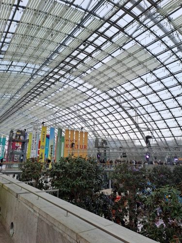 „Wo Geschichten lebendig werden – die 11. Klassen auf der Leipziger Buchmesse“